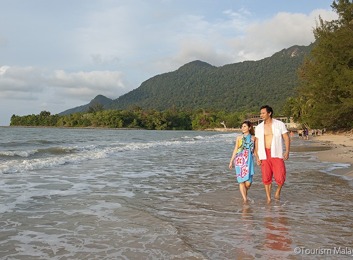 DAMAI BEACH SUNSET- SARAWAK